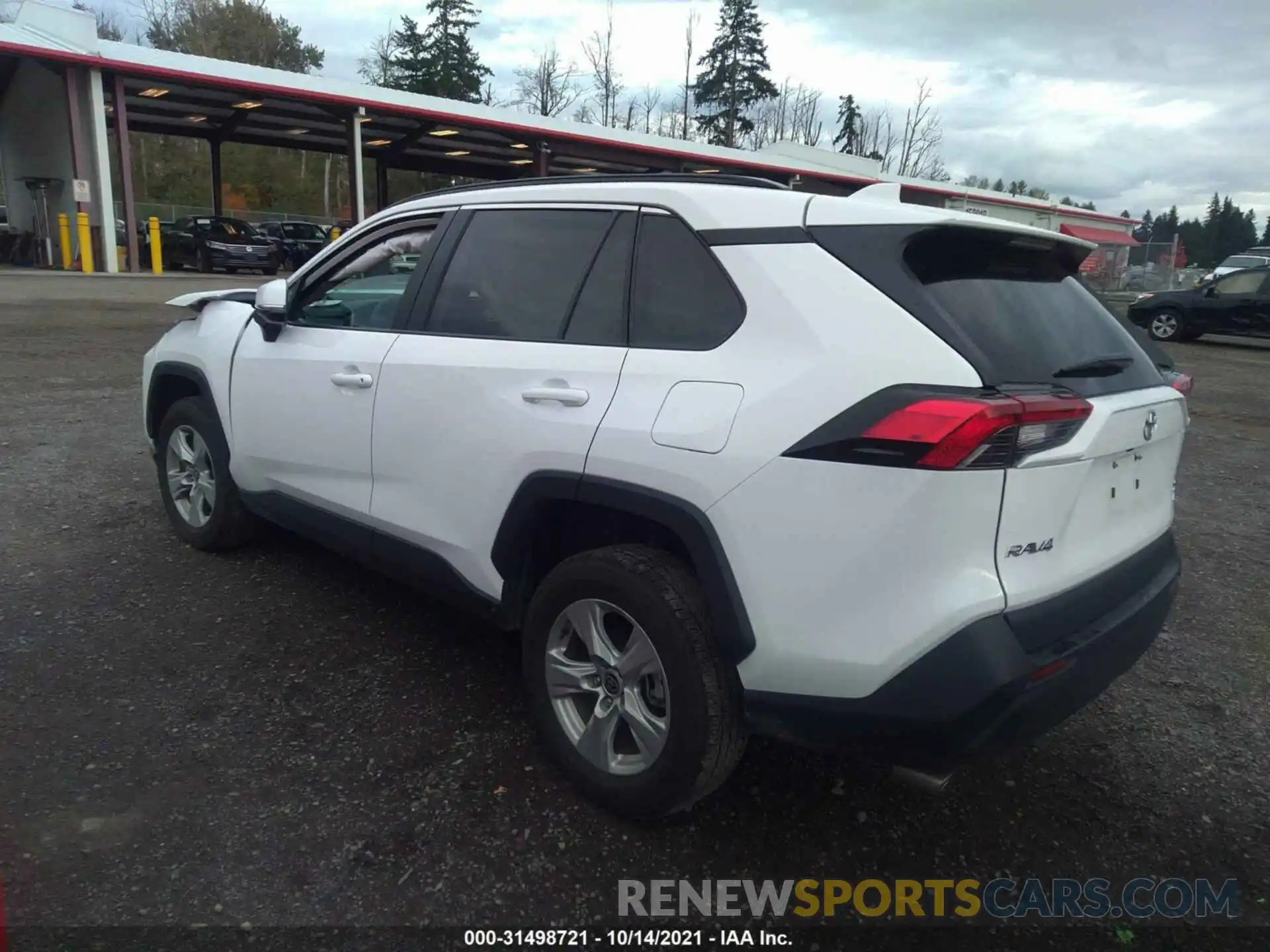 3 Photograph of a damaged car 2T3P1RFVXMW194105 TOYOTA RAV4 2021