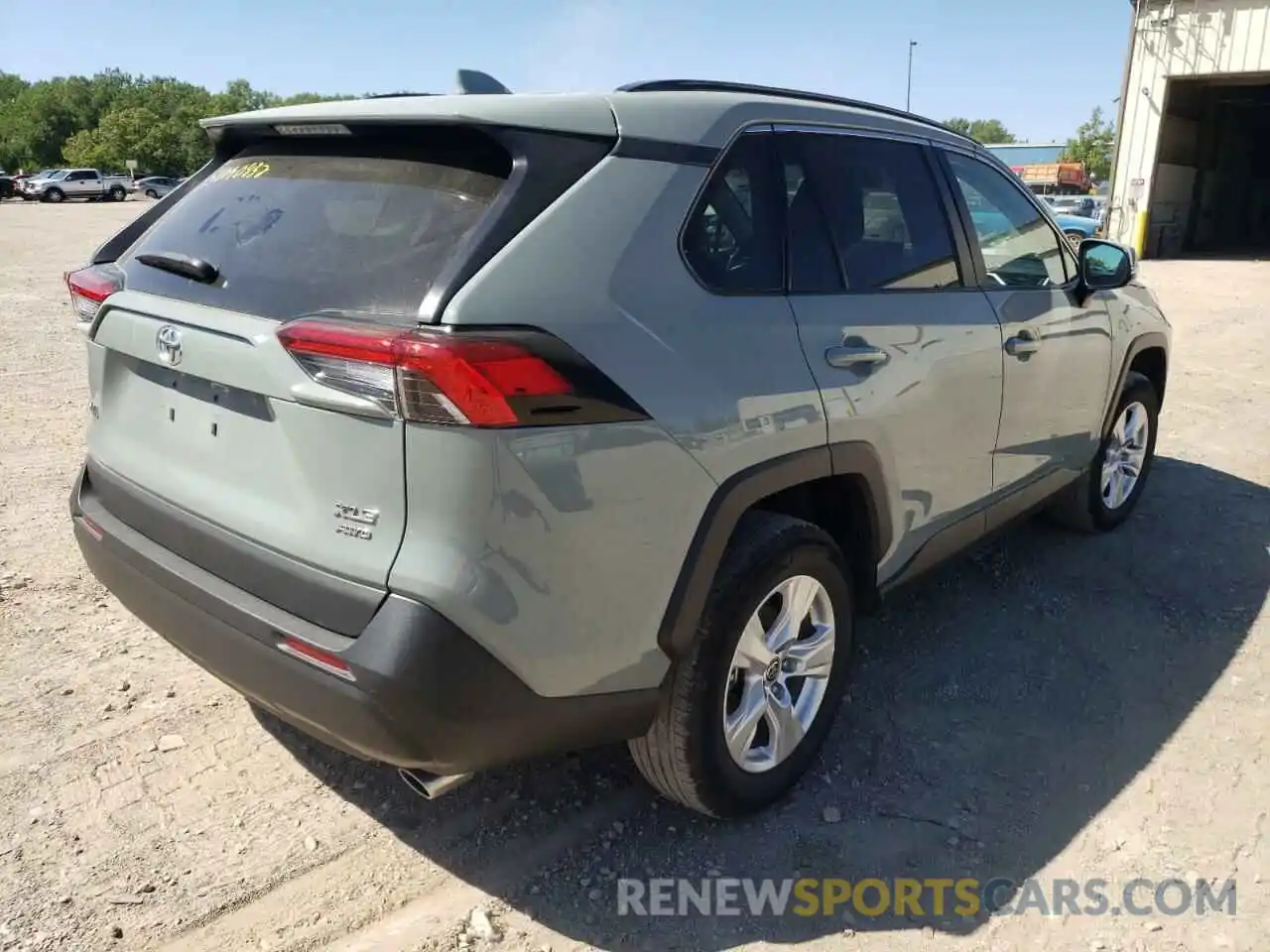 4 Photograph of a damaged car 2T3P1RFVXMW208455 TOYOTA RAV4 2021