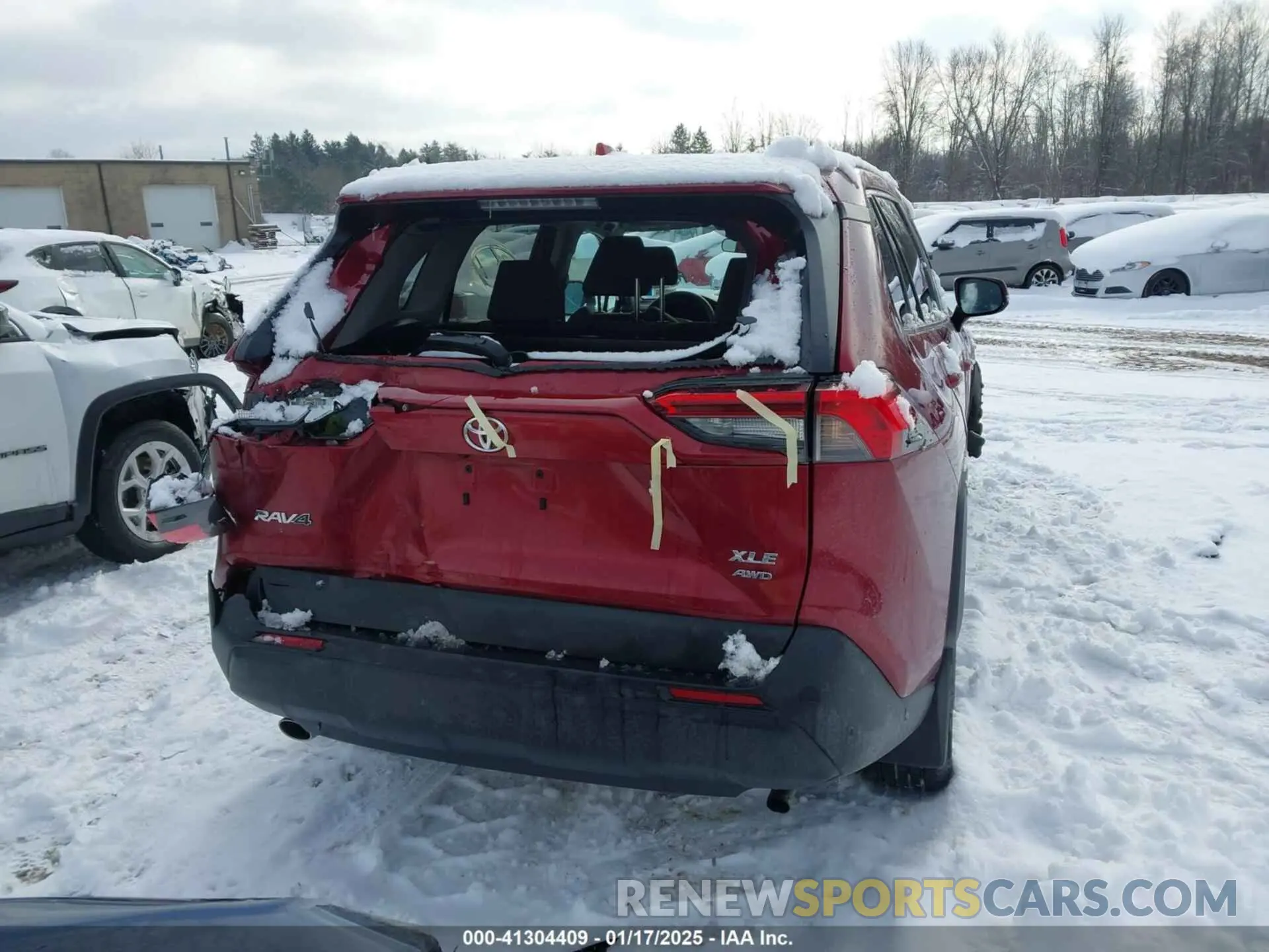 17 Photograph of a damaged car 2T3P1RFVXMW212201 TOYOTA RAV4 2021