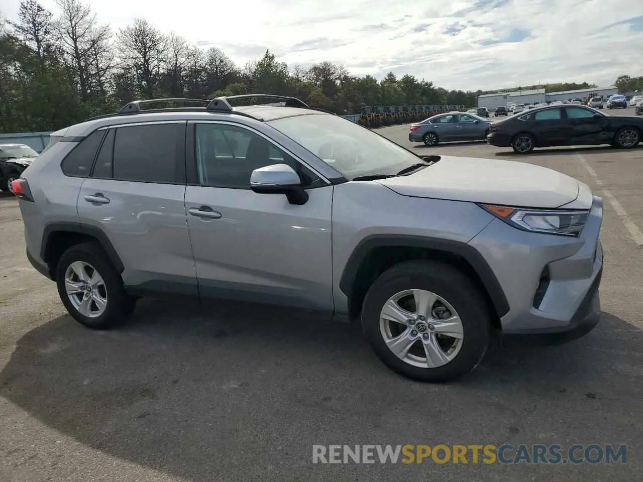 4 Photograph of a damaged car 2T3P1RFVXMW241522 TOYOTA RAV4 2021