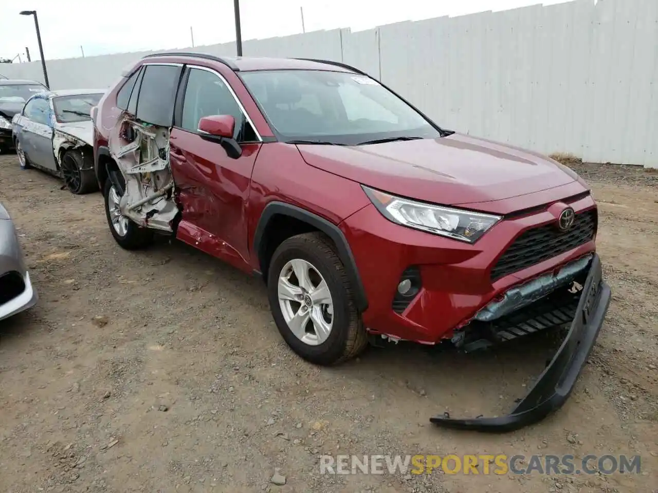 1 Photograph of a damaged car 2T3P1RFVXMW248227 TOYOTA RAV4 2021