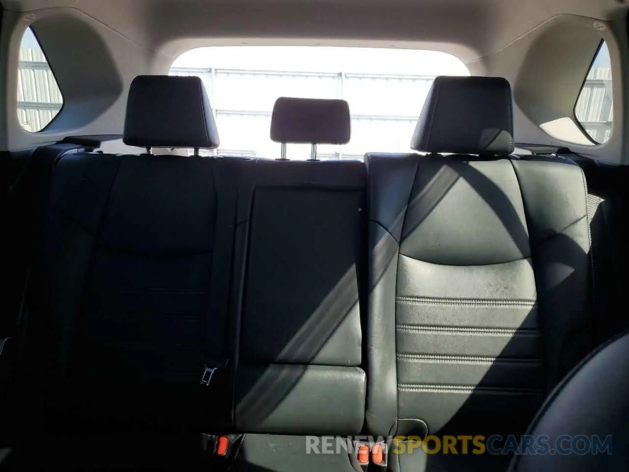 10 Photograph of a damaged car 2T3R1RFV1MC144364 TOYOTA RAV4 2021