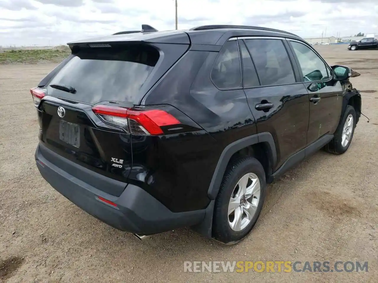 4 Photograph of a damaged car 2T3R1RFV3MC229075 TOYOTA RAV4 2021