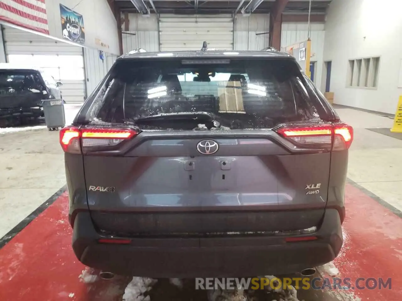 6 Photograph of a damaged car 2T3R1RFV5MC188433 TOYOTA RAV4 2021