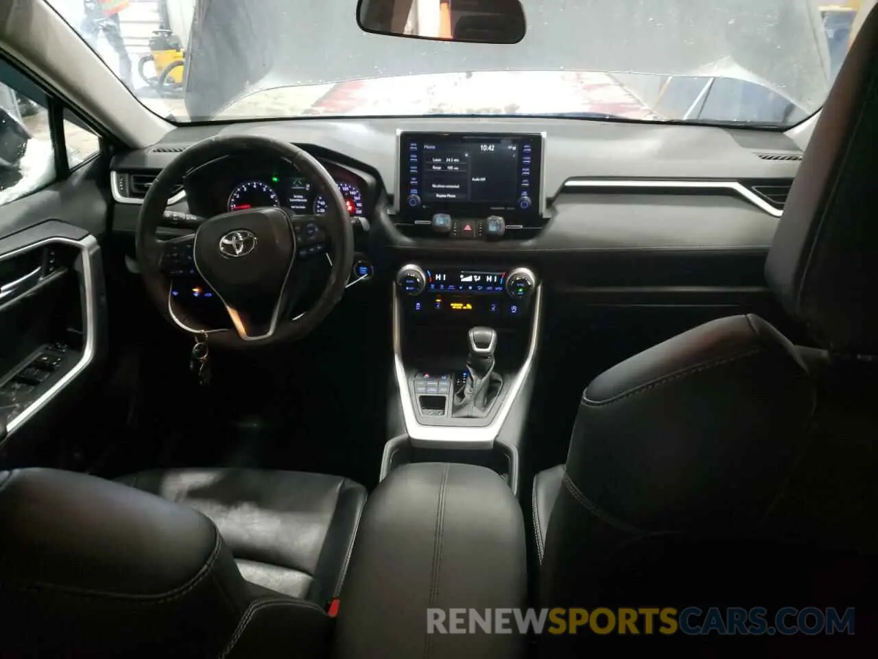 8 Photograph of a damaged car 2T3R1RFV5MC188433 TOYOTA RAV4 2021