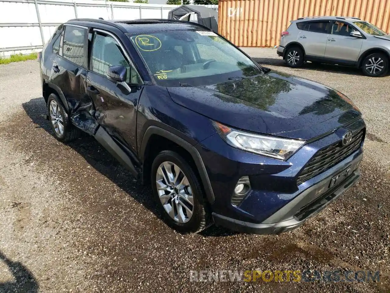 1 Photograph of a damaged car 2T3R1RFV5MW192349 TOYOTA RAV4 2021