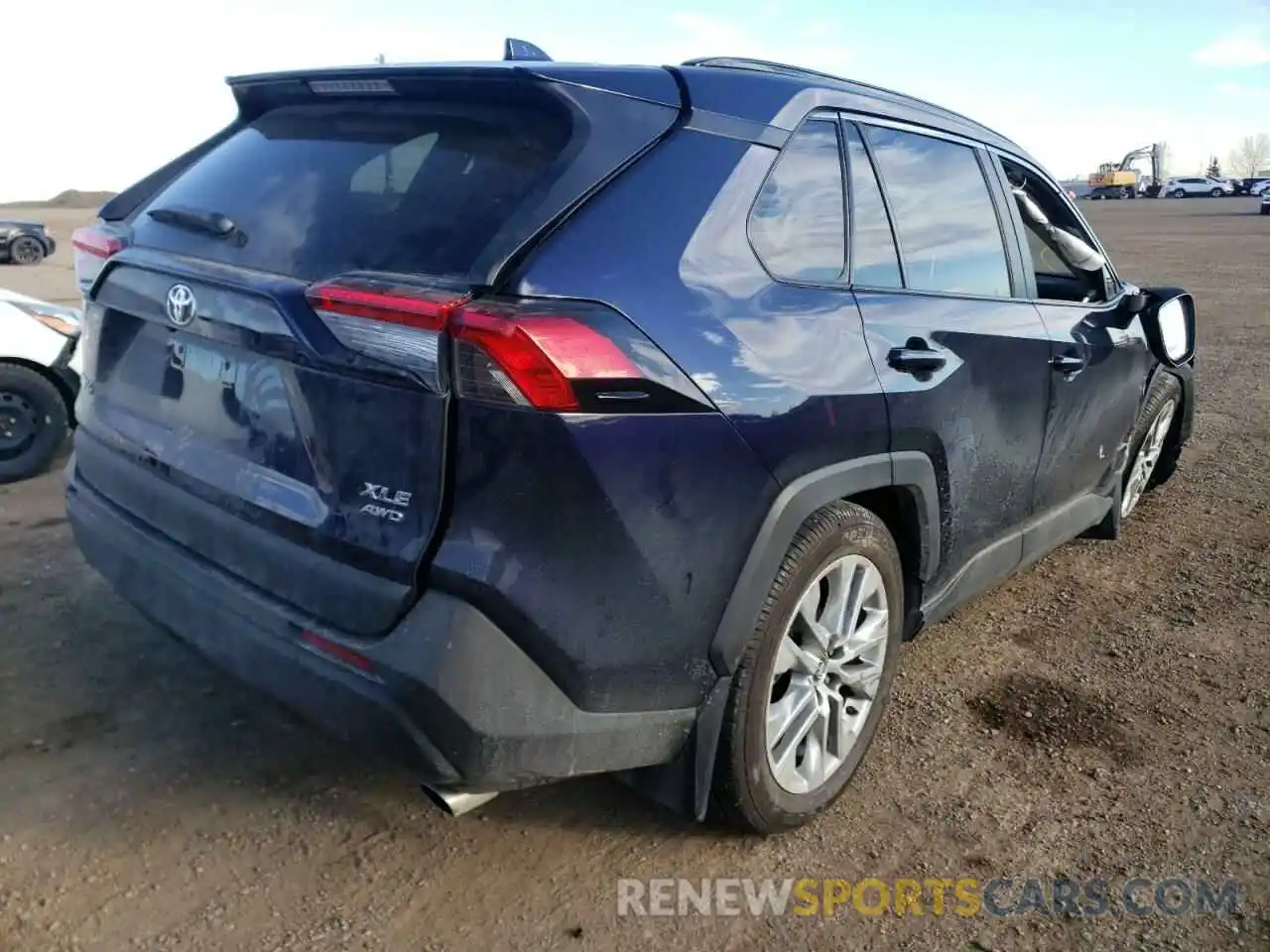 4 Photograph of a damaged car 2T3R1RFV6MC146465 TOYOTA RAV4 2021