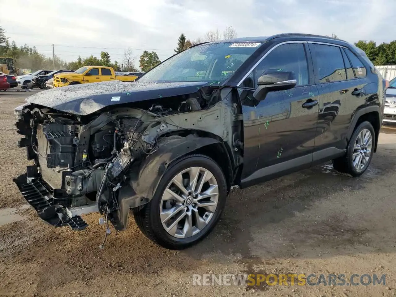 1 Photograph of a damaged car 2T3R1RFV7MC150668 TOYOTA RAV4 2021