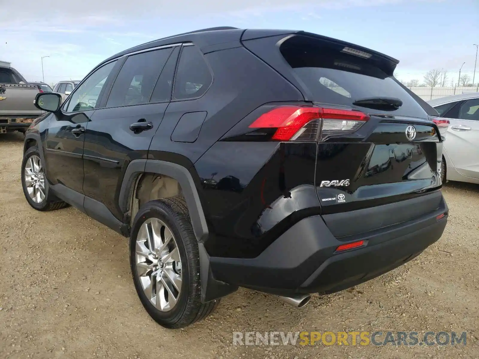 3 Photograph of a damaged car 2T3R1RFV7MW143511 TOYOTA RAV4 2021