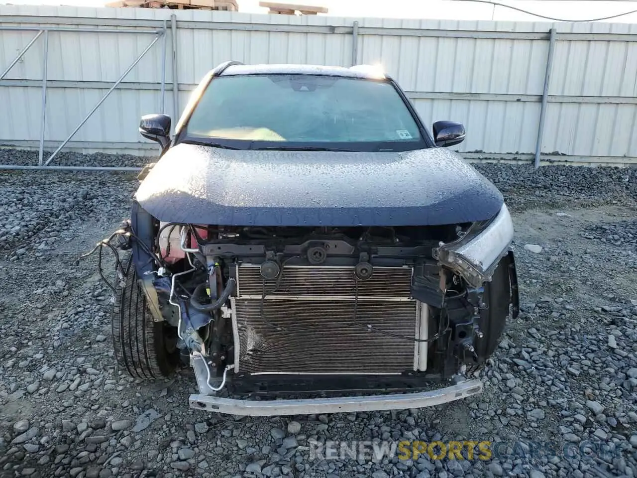 5 Photograph of a damaged car 2T3R6RFV0MW011238 TOYOTA RAV4 2021