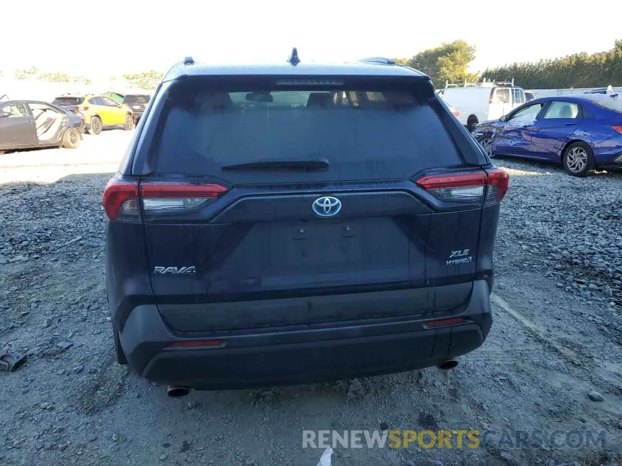 6 Photograph of a damaged car 2T3R6RFV0MW011238 TOYOTA RAV4 2021