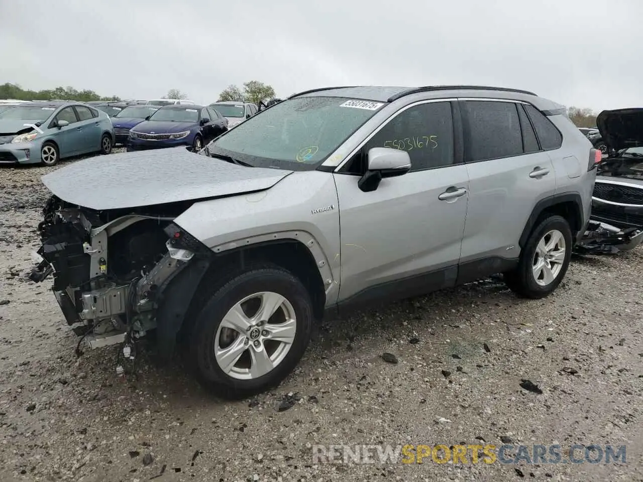 1 Photograph of a damaged car 2T3R6RFV0MW012714 TOYOTA RAV4 2021