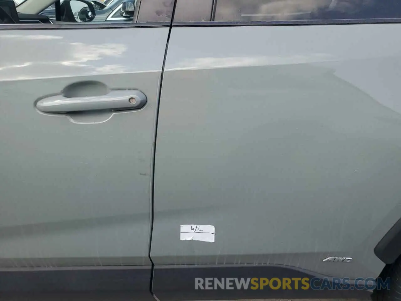 13 Photograph of a damaged car 2T3R6RFV1MW005688 TOYOTA RAV4 2021