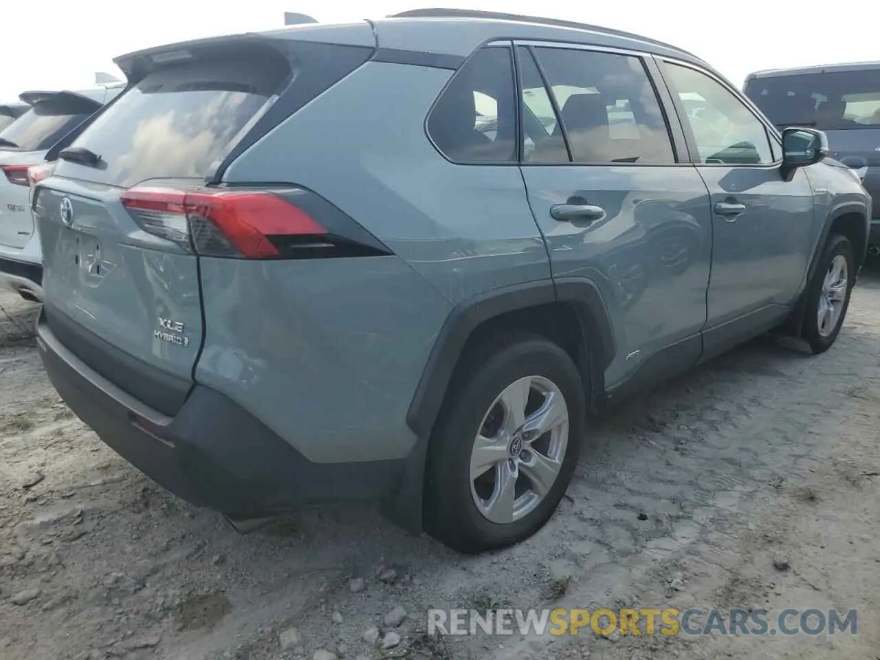 3 Photograph of a damaged car 2T3R6RFV1MW005688 TOYOTA RAV4 2021