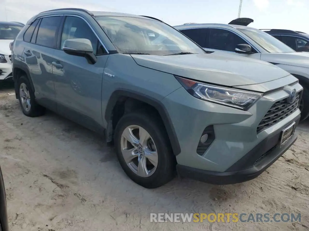 4 Photograph of a damaged car 2T3R6RFV1MW005688 TOYOTA RAV4 2021