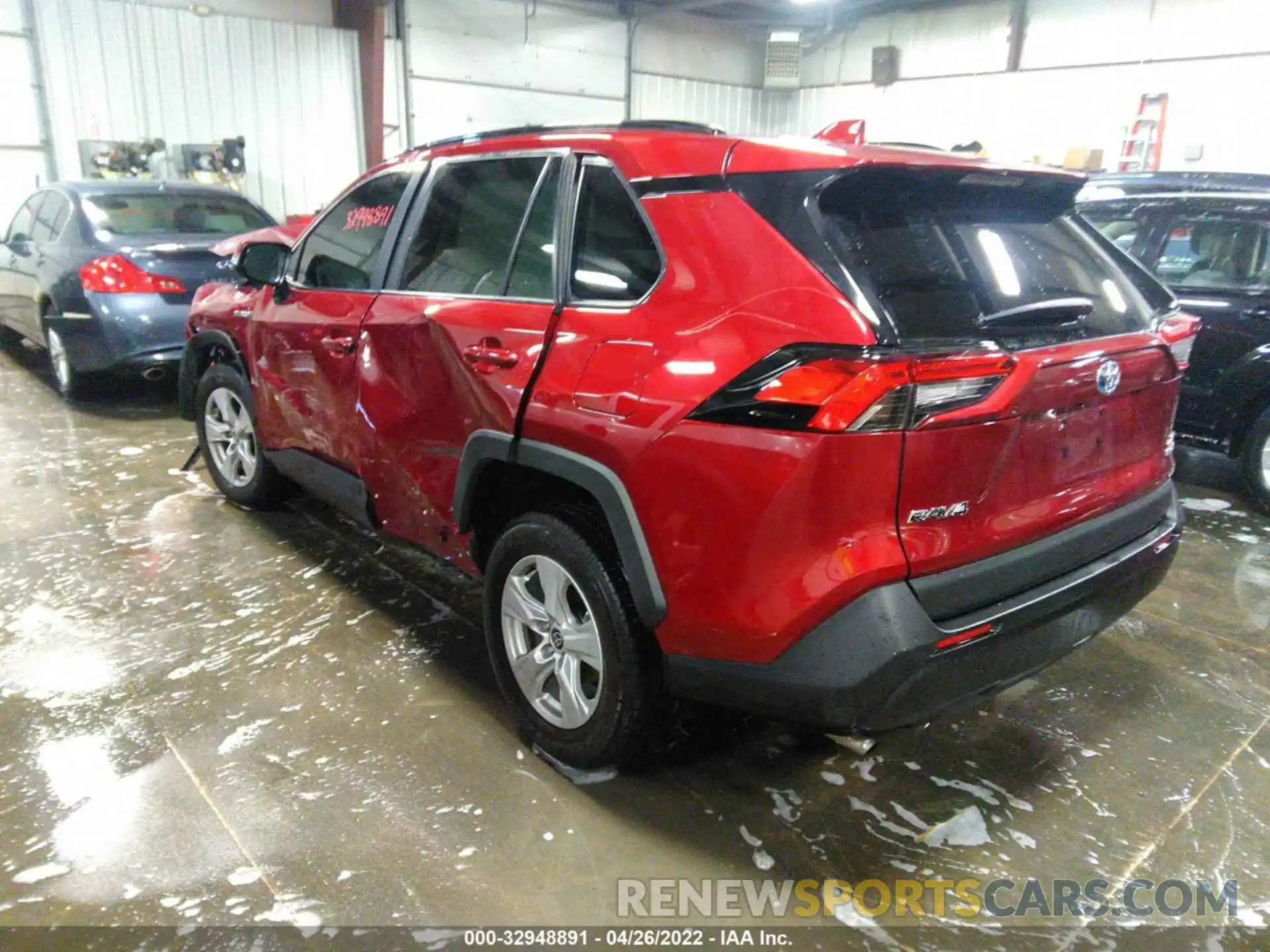 3 Photograph of a damaged car 2T3R6RFV1MW011216 TOYOTA RAV4 2021