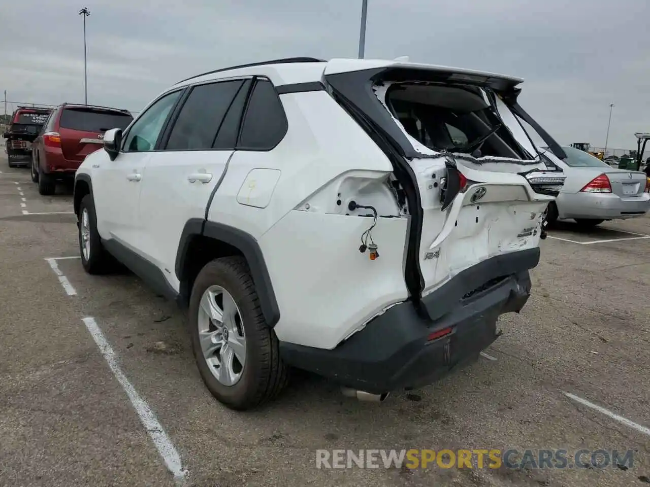 3 Photograph of a damaged car 2T3R6RFV2MW009748 TOYOTA RAV4 2021