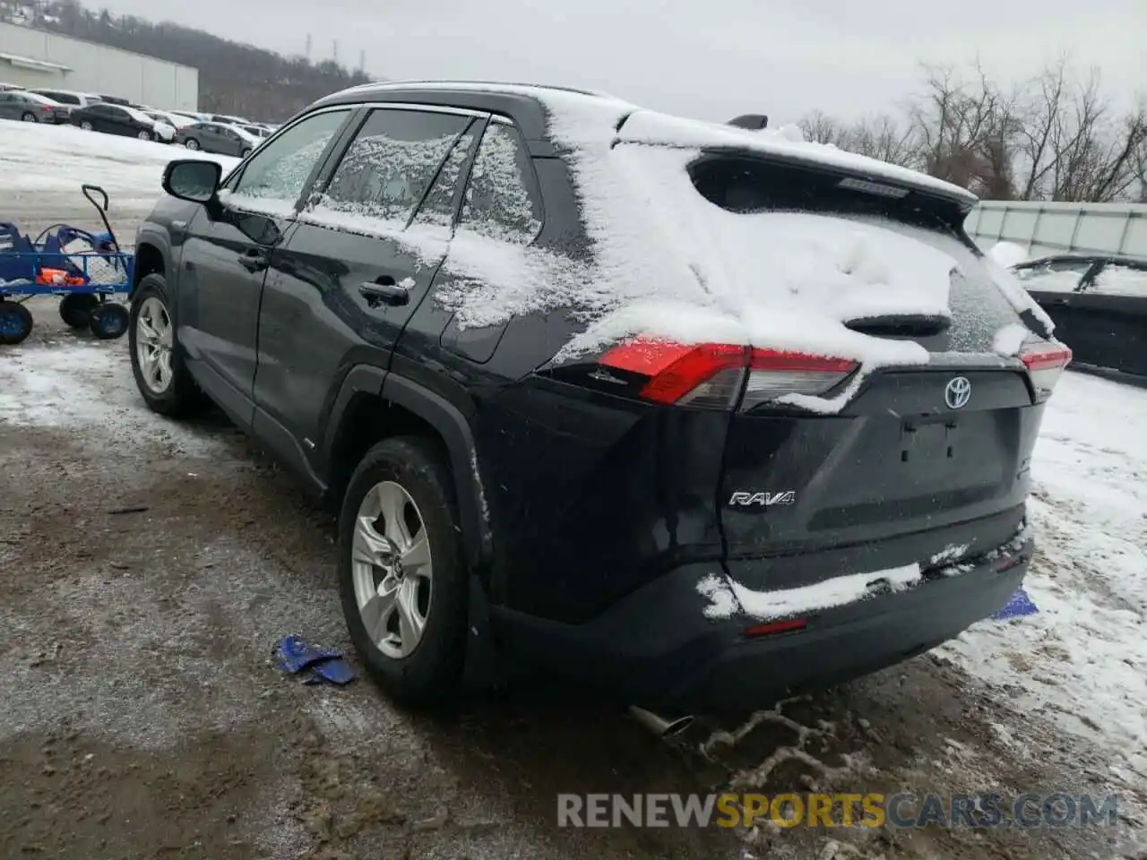 3 Photograph of a damaged car 2T3R6RFV4MW004440 TOYOTA RAV4 2021