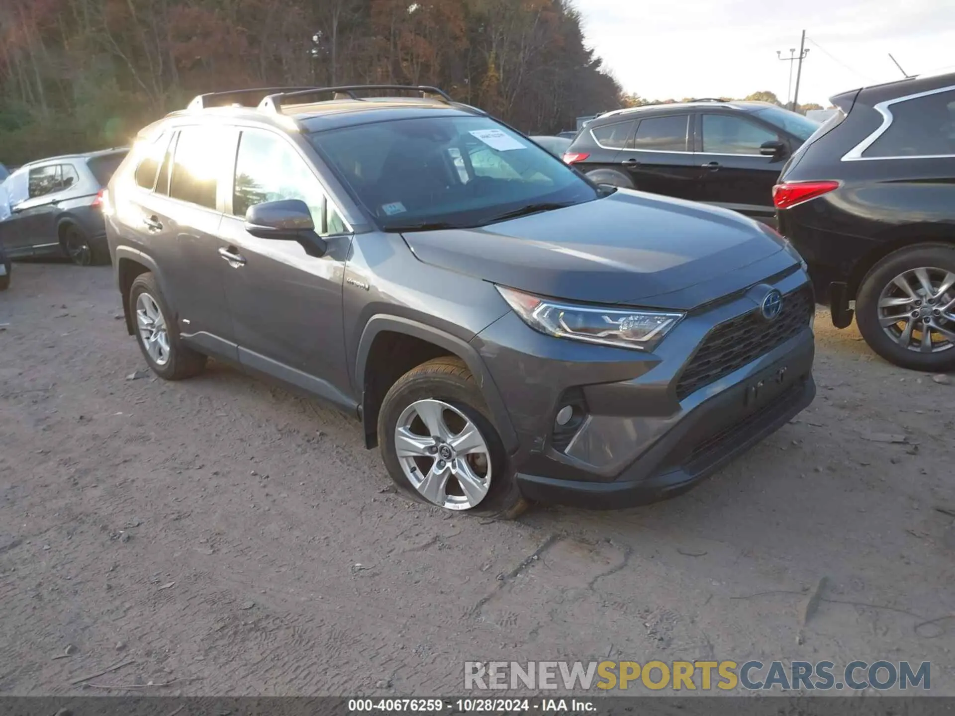 1 Photograph of a damaged car 2T3R6RFV5MW006312 TOYOTA RAV4 2021