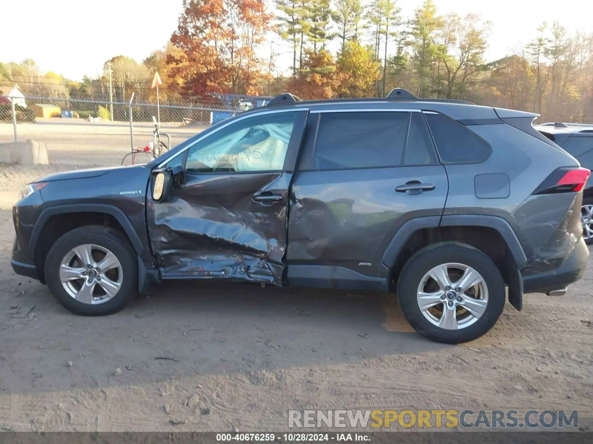 14 Photograph of a damaged car 2T3R6RFV5MW006312 TOYOTA RAV4 2021