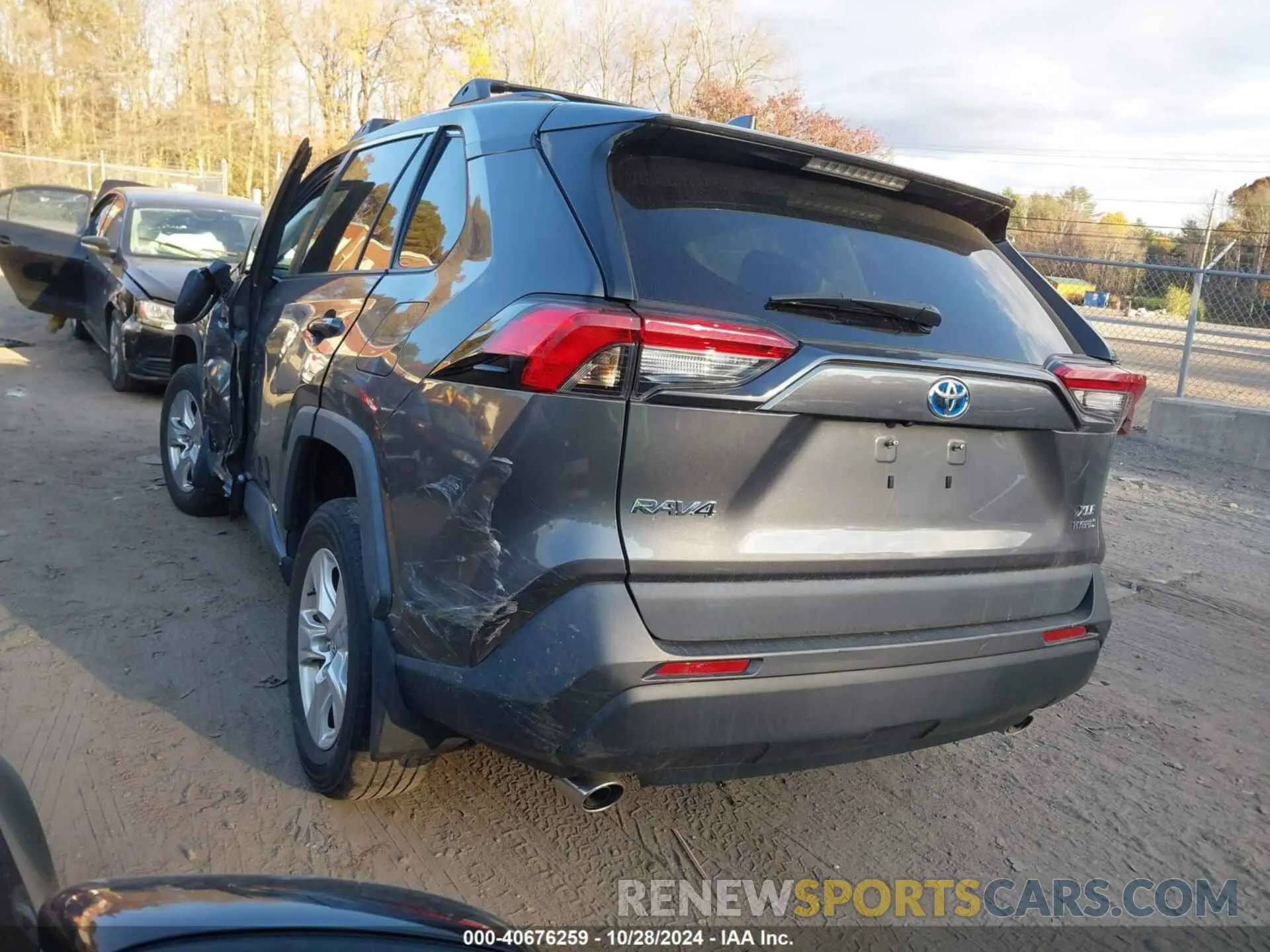 3 Photograph of a damaged car 2T3R6RFV5MW006312 TOYOTA RAV4 2021