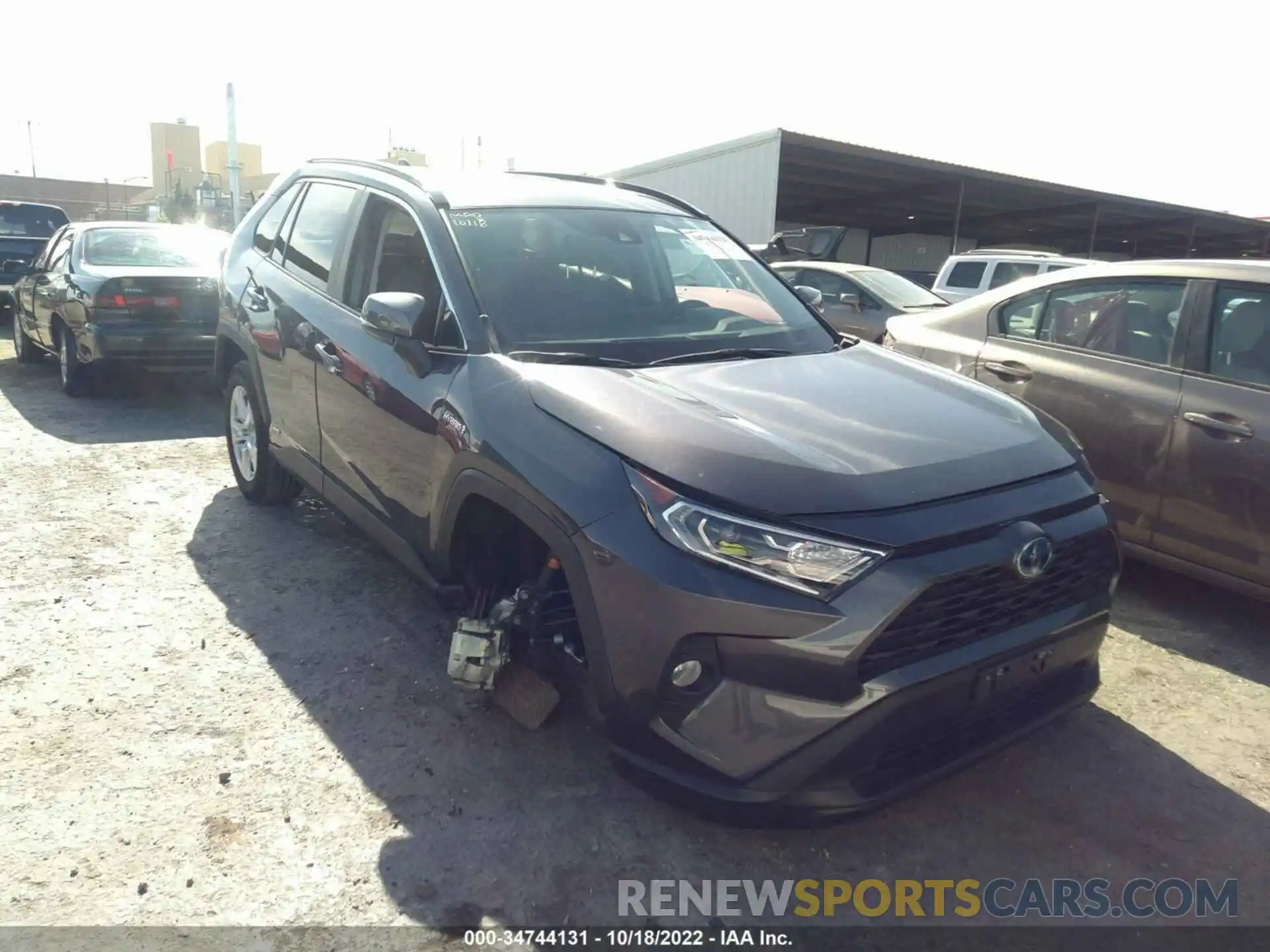 1 Photograph of a damaged car 2T3R6RFV5MW011686 TOYOTA RAV4 2021