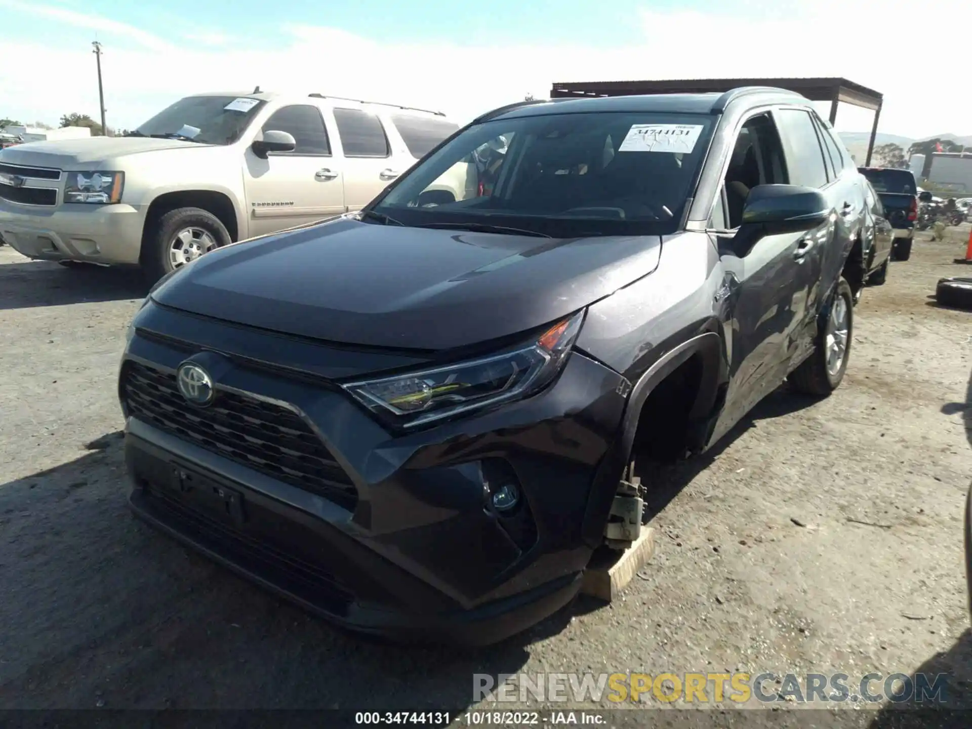 2 Photograph of a damaged car 2T3R6RFV5MW011686 TOYOTA RAV4 2021