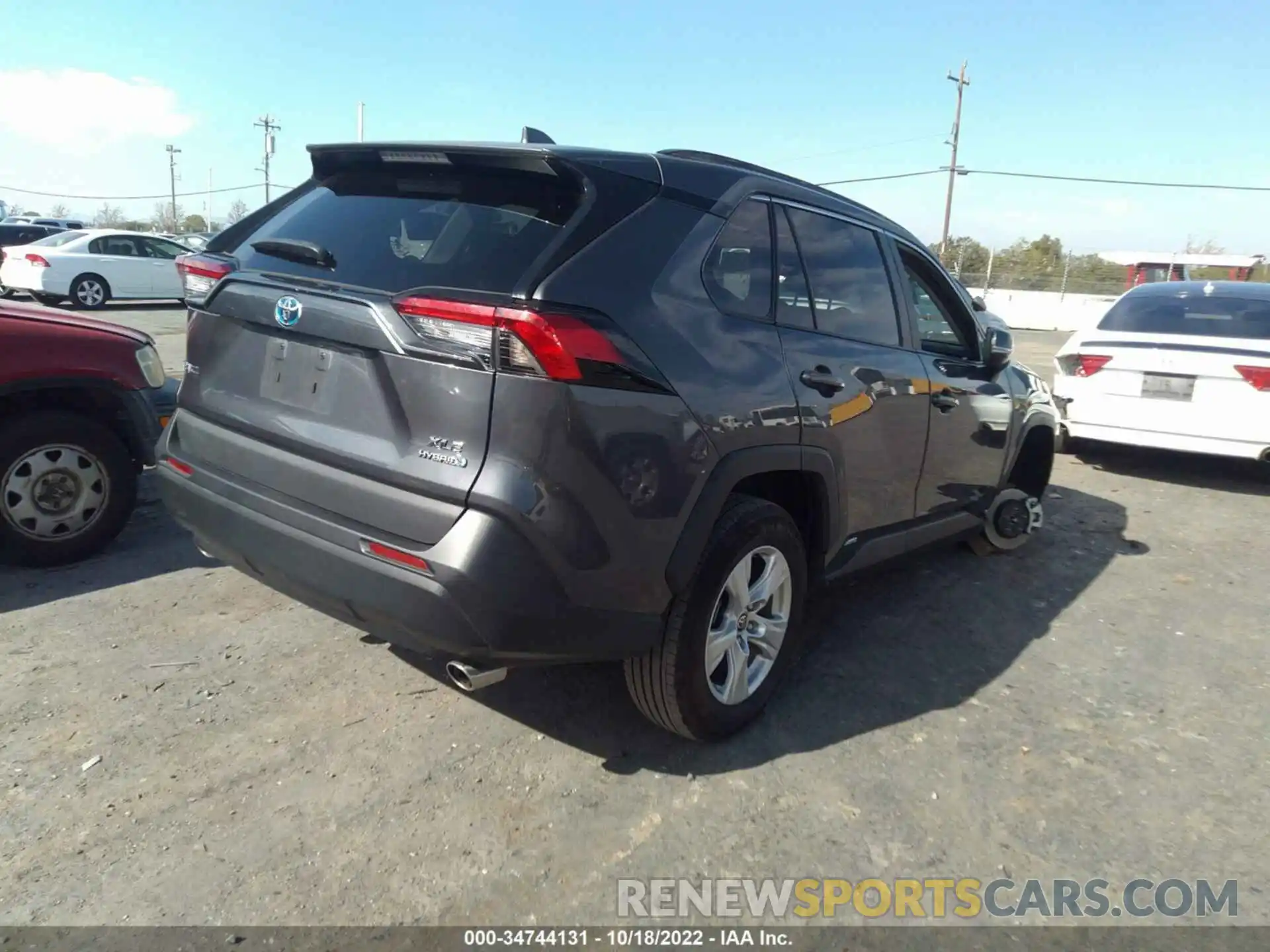 4 Photograph of a damaged car 2T3R6RFV5MW011686 TOYOTA RAV4 2021