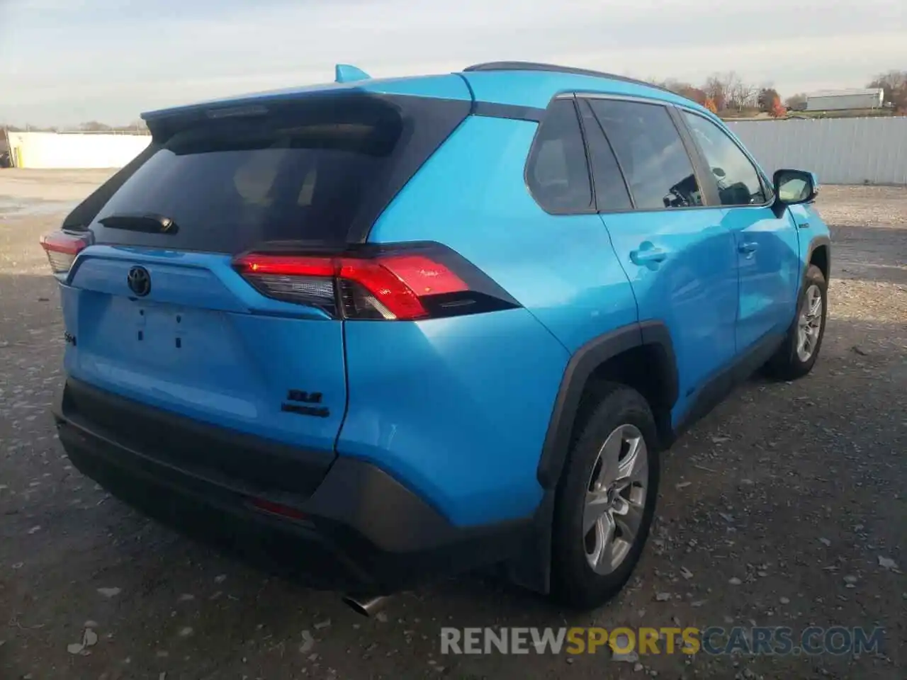 4 Photograph of a damaged car 2T3R6RFV5MW014622 TOYOTA RAV4 2021