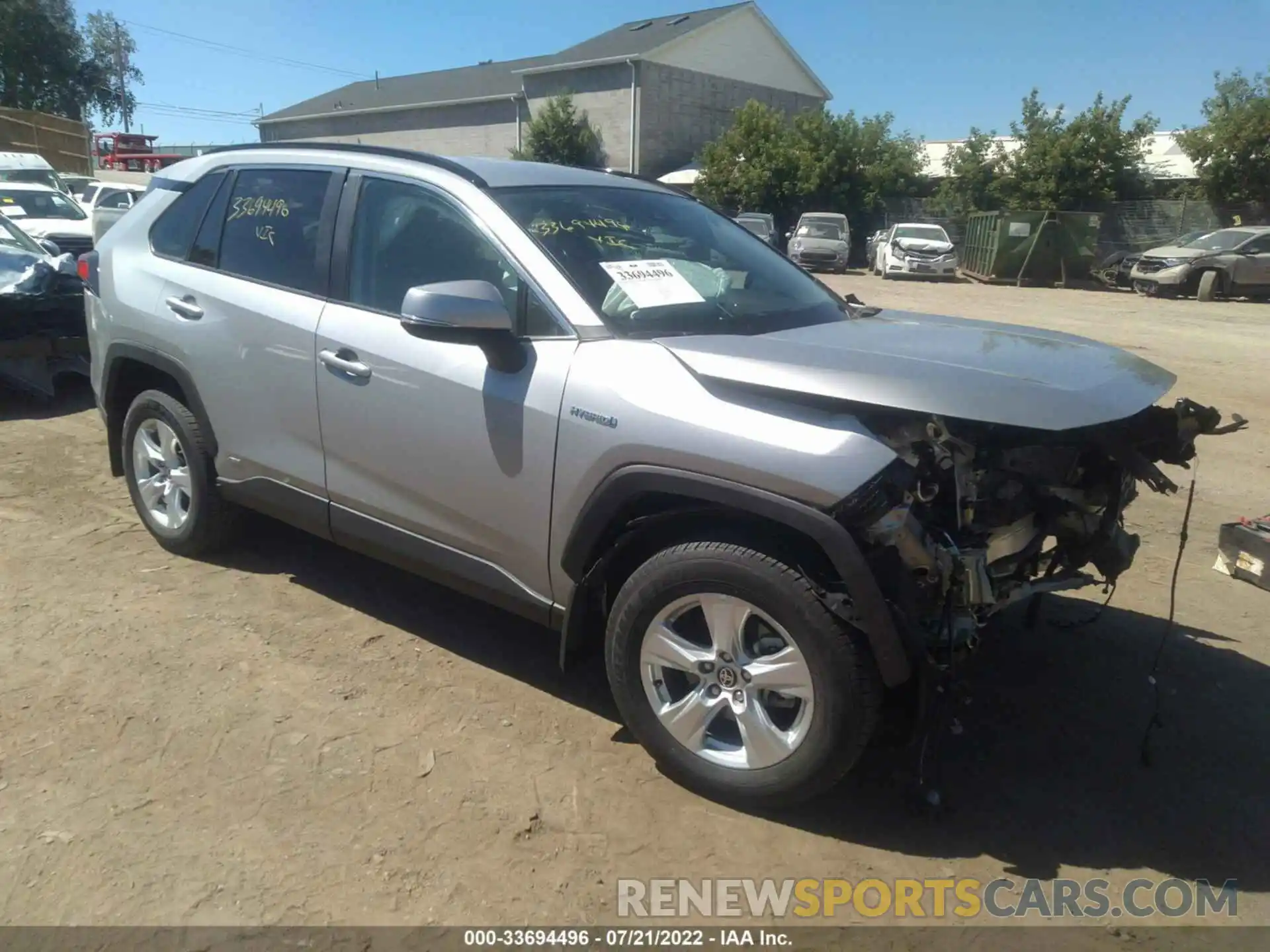 1 Photograph of a damaged car 2T3R6RFV6MW017772 TOYOTA RAV4 2021