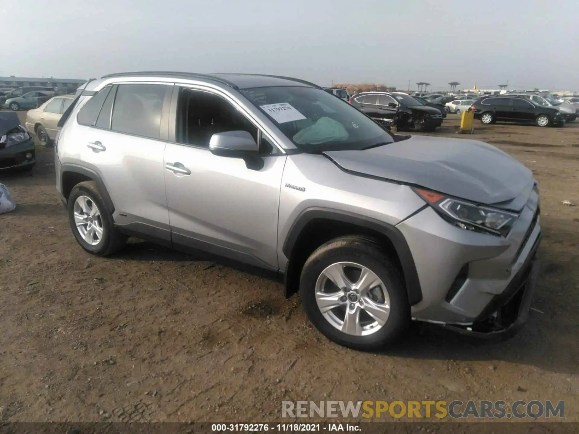 1 Photograph of a damaged car 2T3R6RFV7MW013262 TOYOTA RAV4 2021