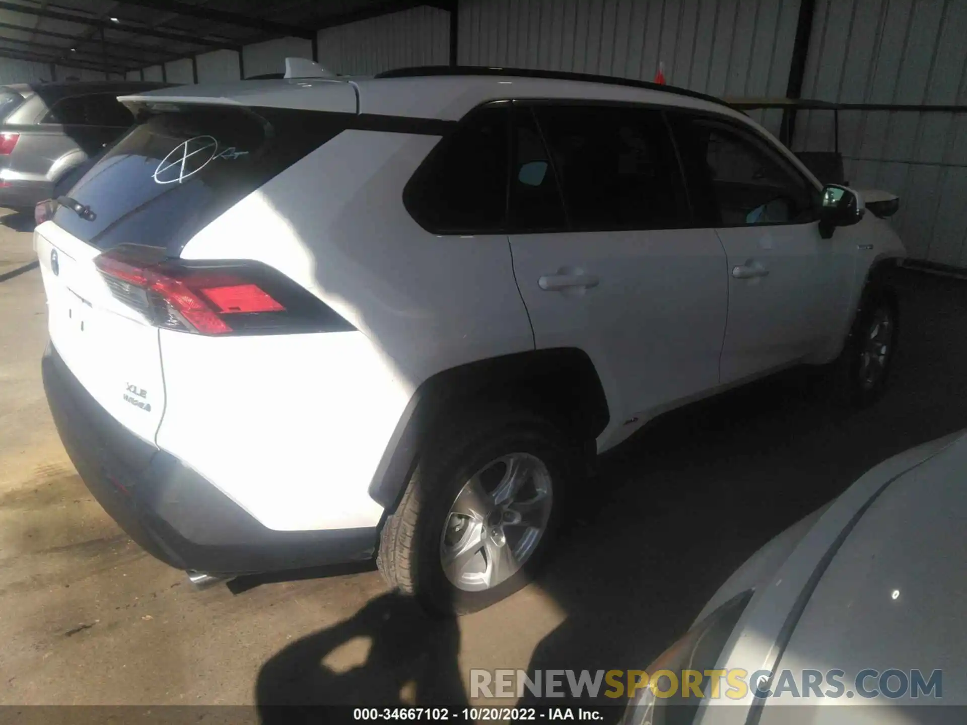 4 Photograph of a damaged car 2T3R6RFV8MW011228 TOYOTA RAV4 2021