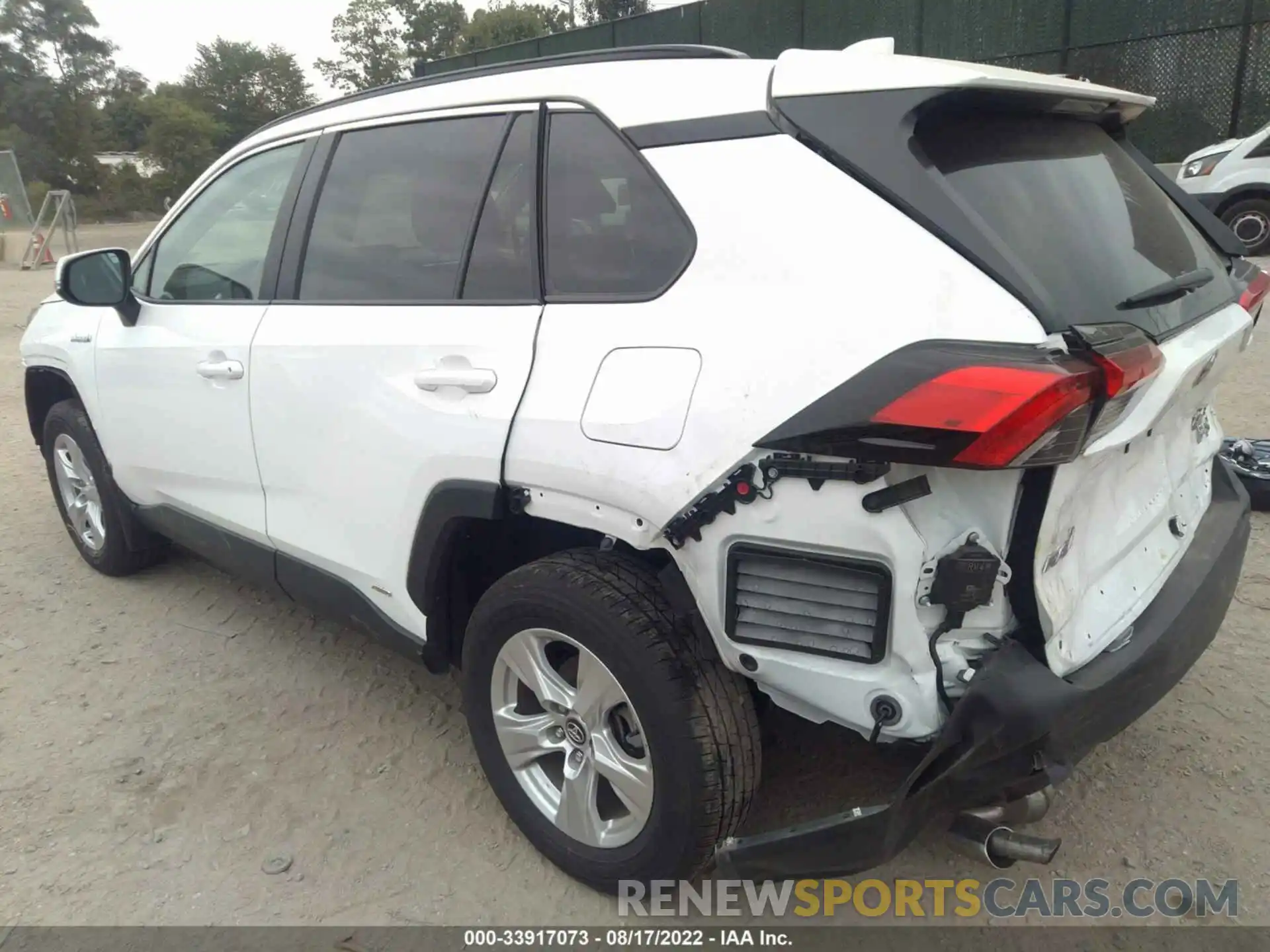 3 Photograph of a damaged car 2T3R6RFV9MW005163 TOYOTA RAV4 2021