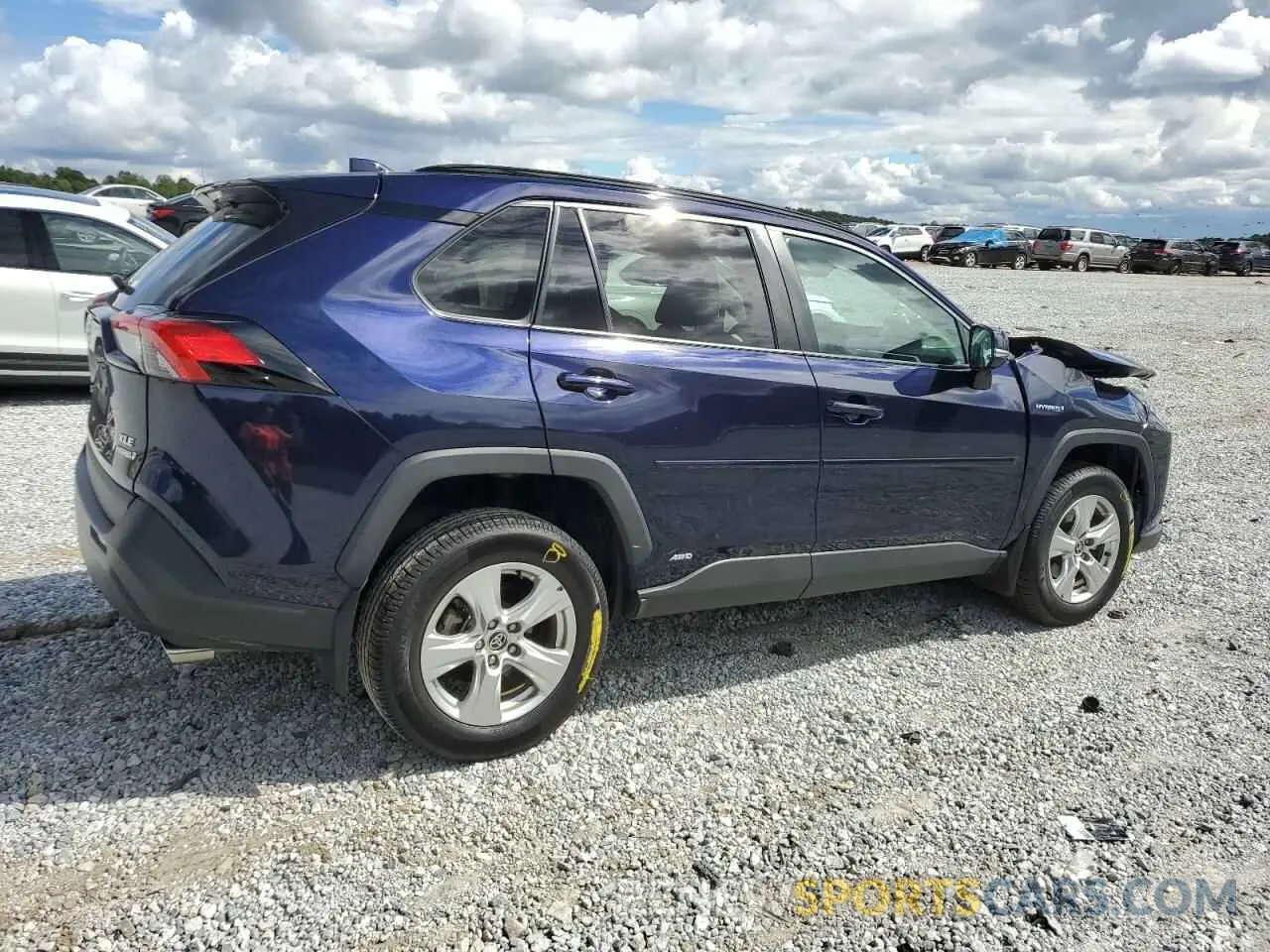 3 Photograph of a damaged car 2T3R6RFVXMW010971 TOYOTA RAV4 2021