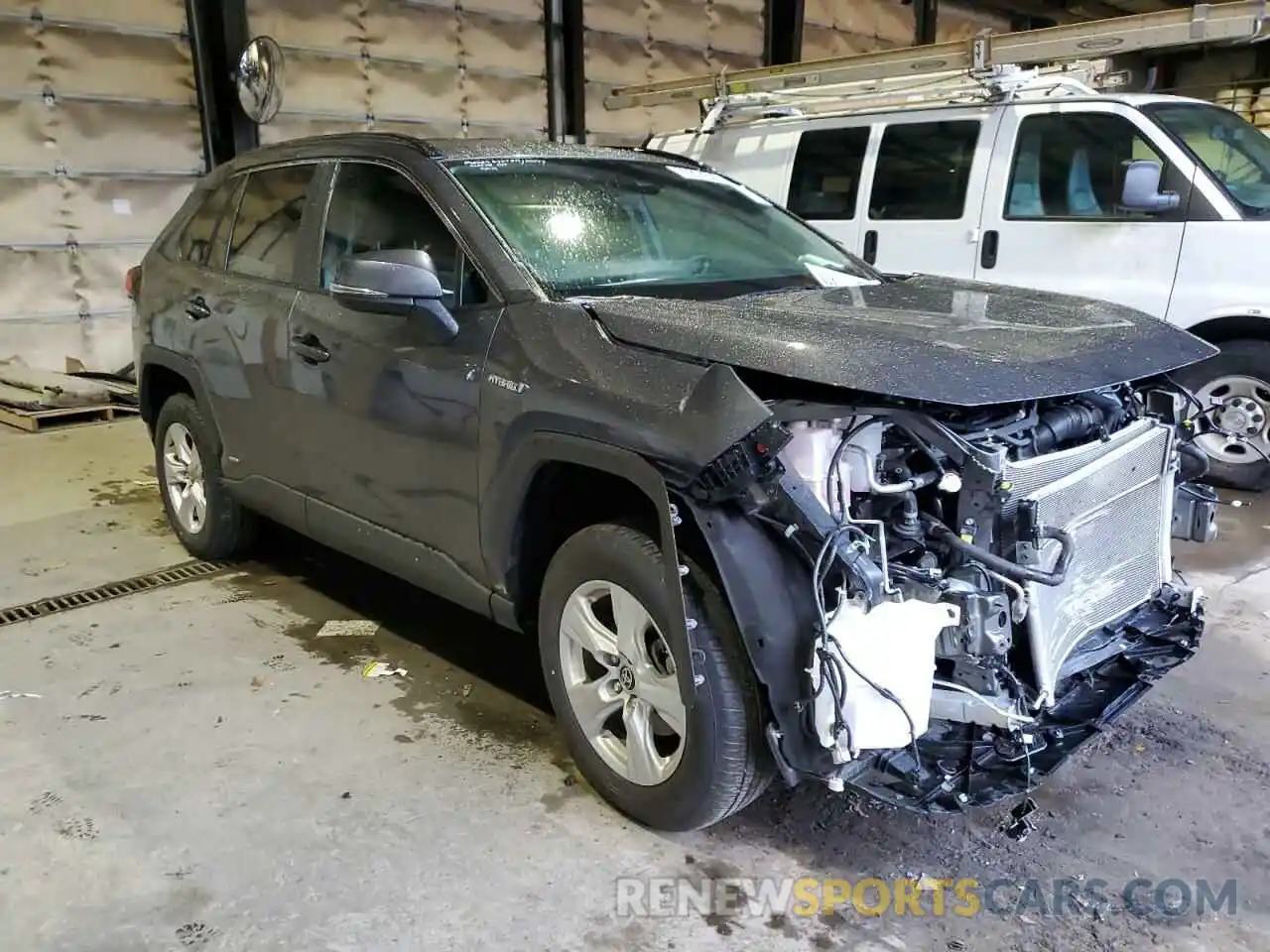 4 Photograph of a damaged car 2T3RWRFV0MW109797 TOYOTA RAV4 2021