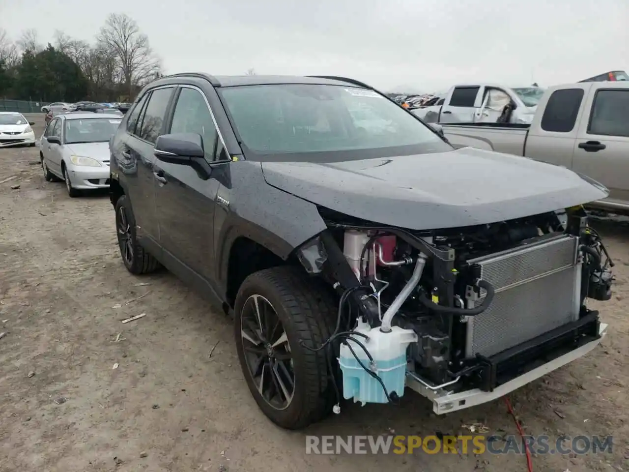 1 Photograph of a damaged car 2T3RWRFV0MW111873 TOYOTA RAV4 2021