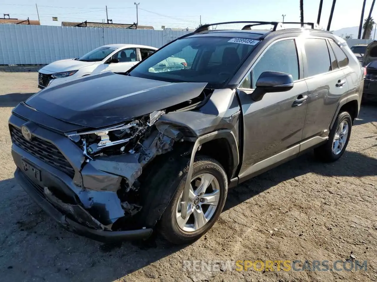 1 Photograph of a damaged car 2T3RWRFV1MW111218 TOYOTA RAV4 2021