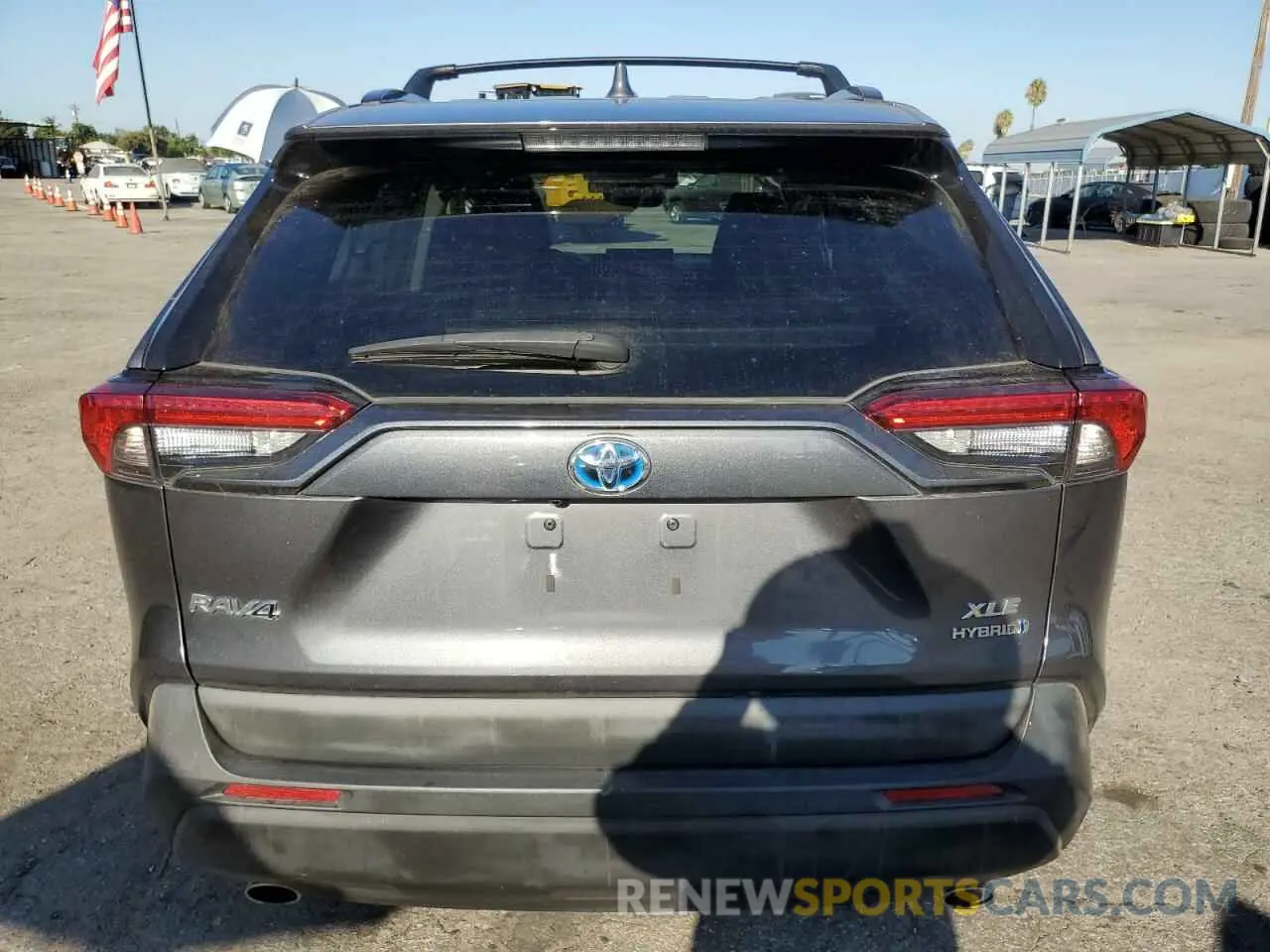 6 Photograph of a damaged car 2T3RWRFV1MW111218 TOYOTA RAV4 2021