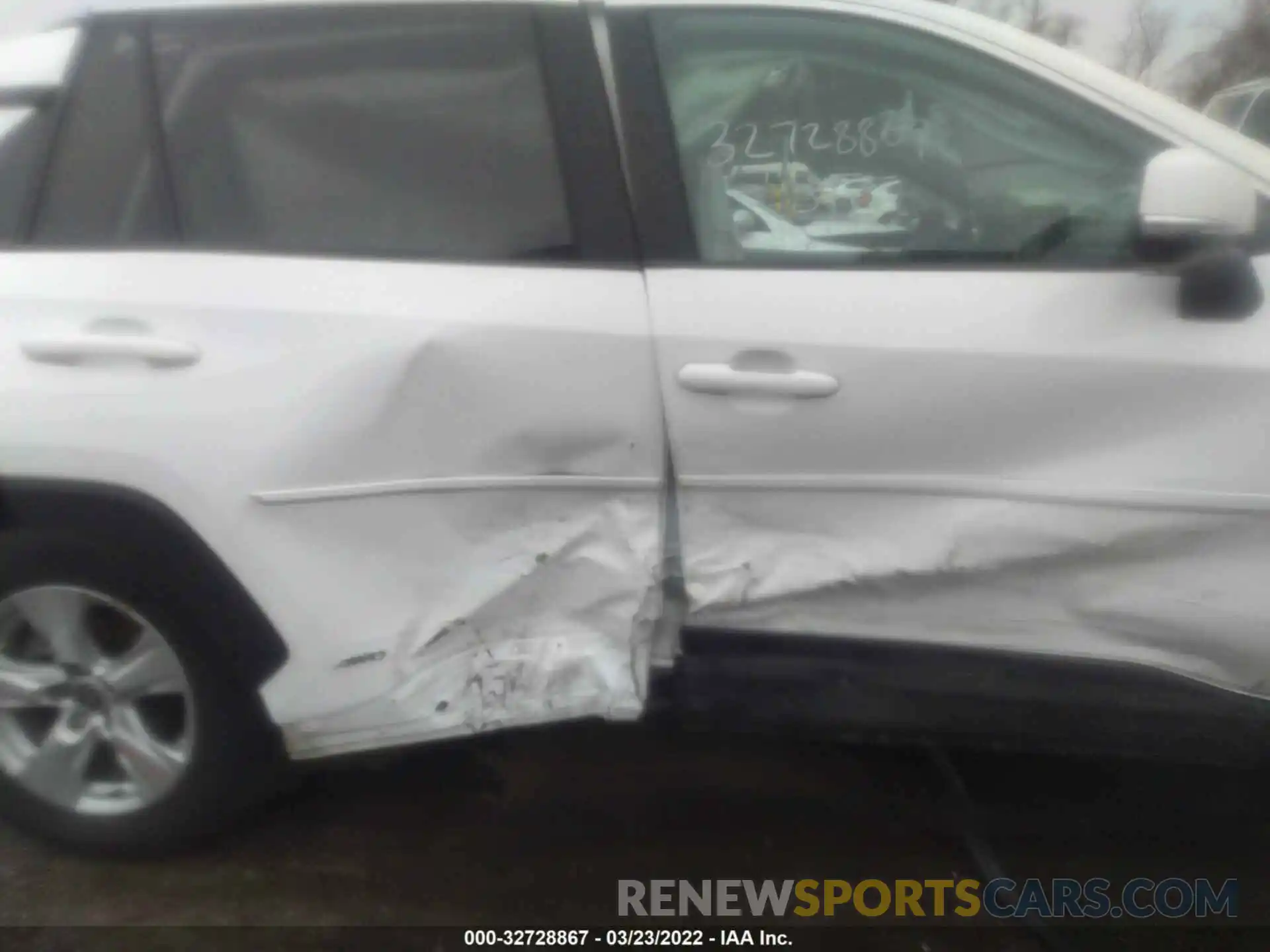 6 Photograph of a damaged car 2T3RWRFV1MW120811 TOYOTA RAV4 2021