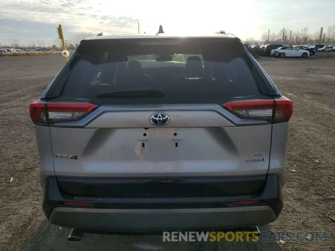 6 Photograph of a damaged car 2T3RWRFV2MW107260 TOYOTA RAV4 2021