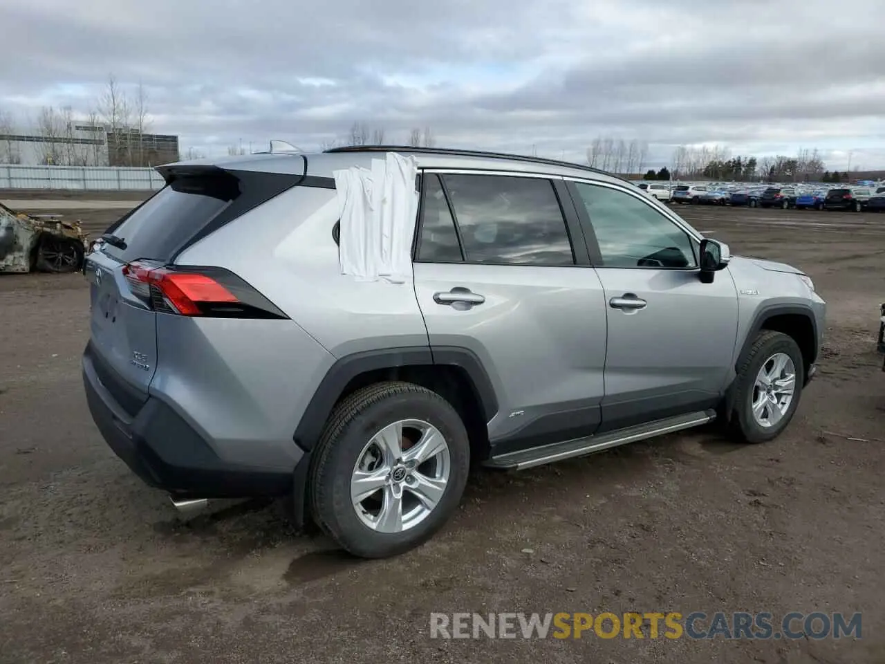 3 Photograph of a damaged car 2T3RWRFV3MW109308 TOYOTA RAV4 2021