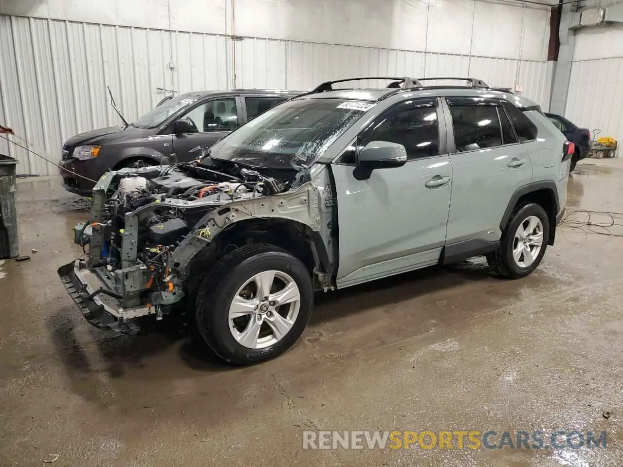 1 Photograph of a damaged car 2T3RWRFV3MW114637 TOYOTA RAV4 2021