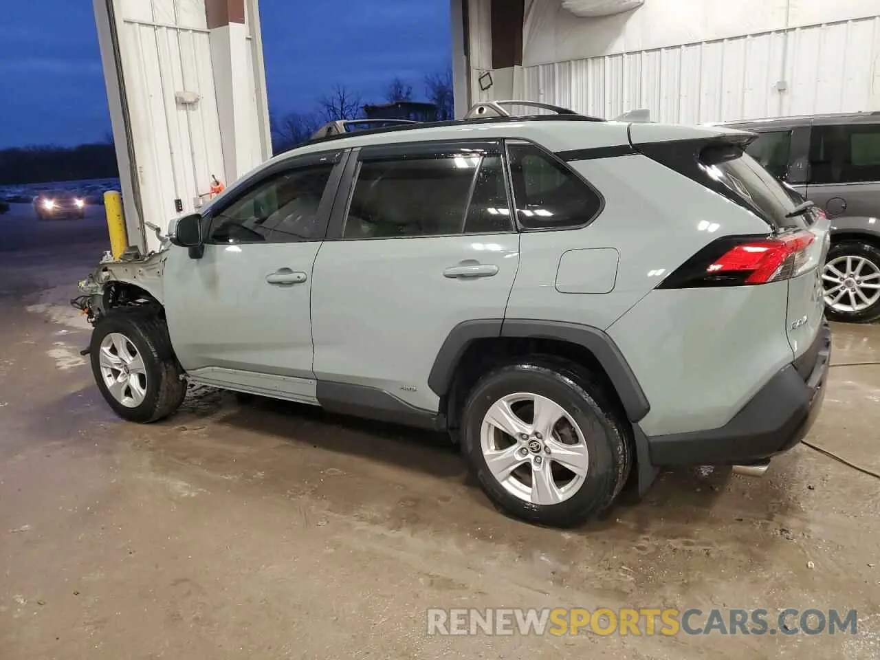 2 Photograph of a damaged car 2T3RWRFV3MW114637 TOYOTA RAV4 2021