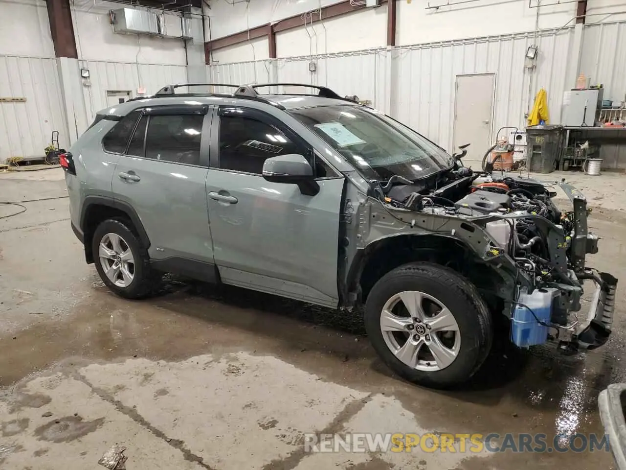 4 Photograph of a damaged car 2T3RWRFV3MW114637 TOYOTA RAV4 2021