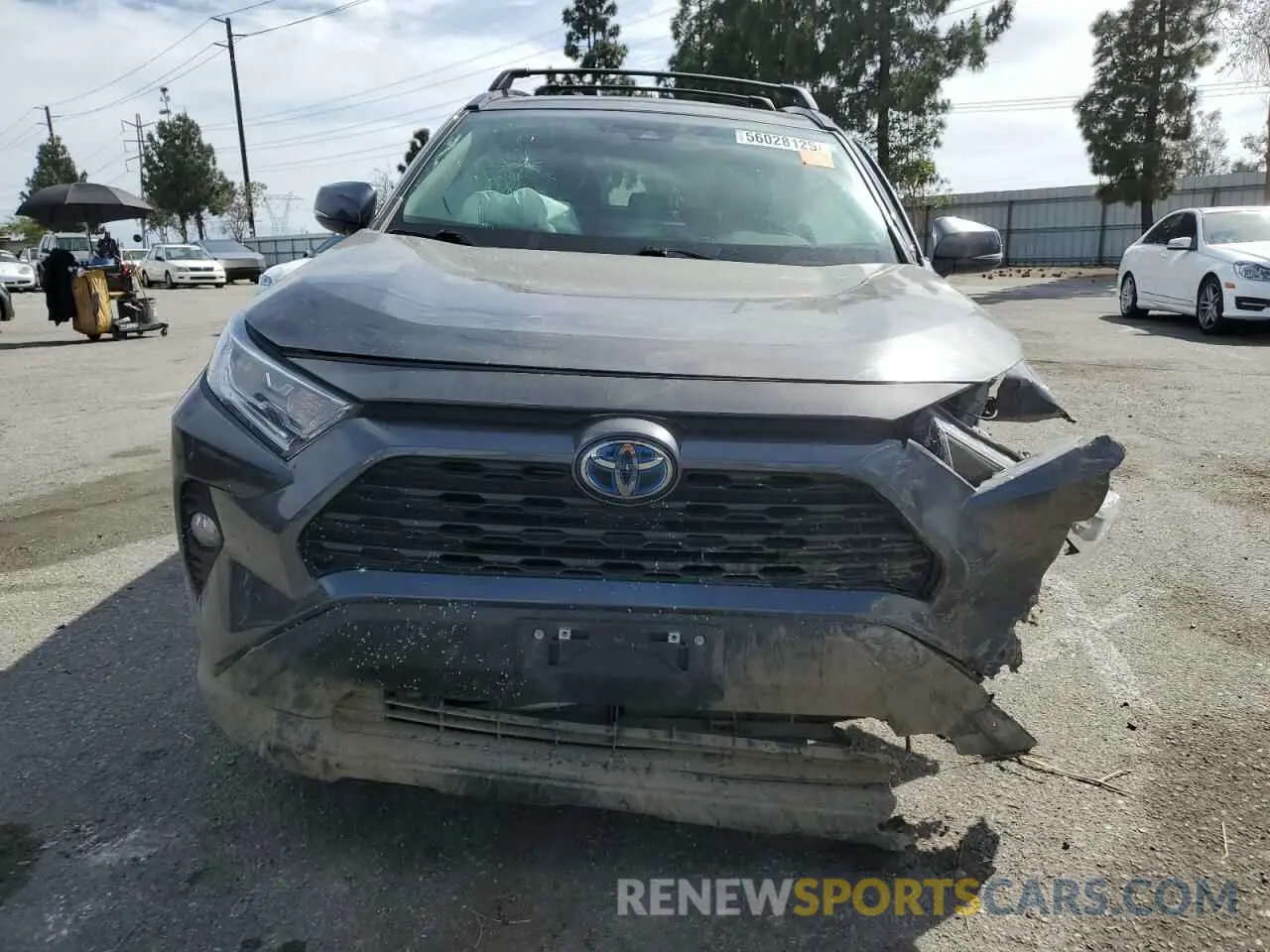 5 Photograph of a damaged car 2T3RWRFV3MW115805 TOYOTA RAV4 2021