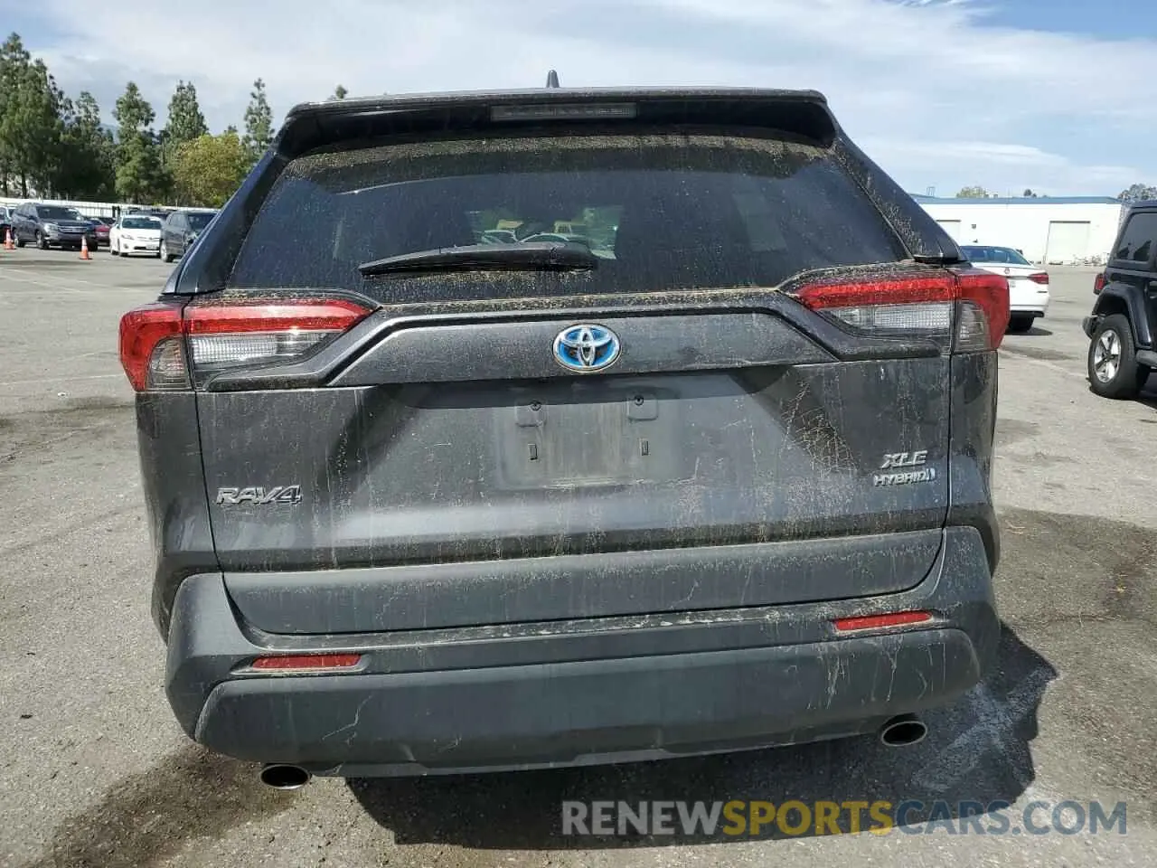 6 Photograph of a damaged car 2T3RWRFV3MW115805 TOYOTA RAV4 2021