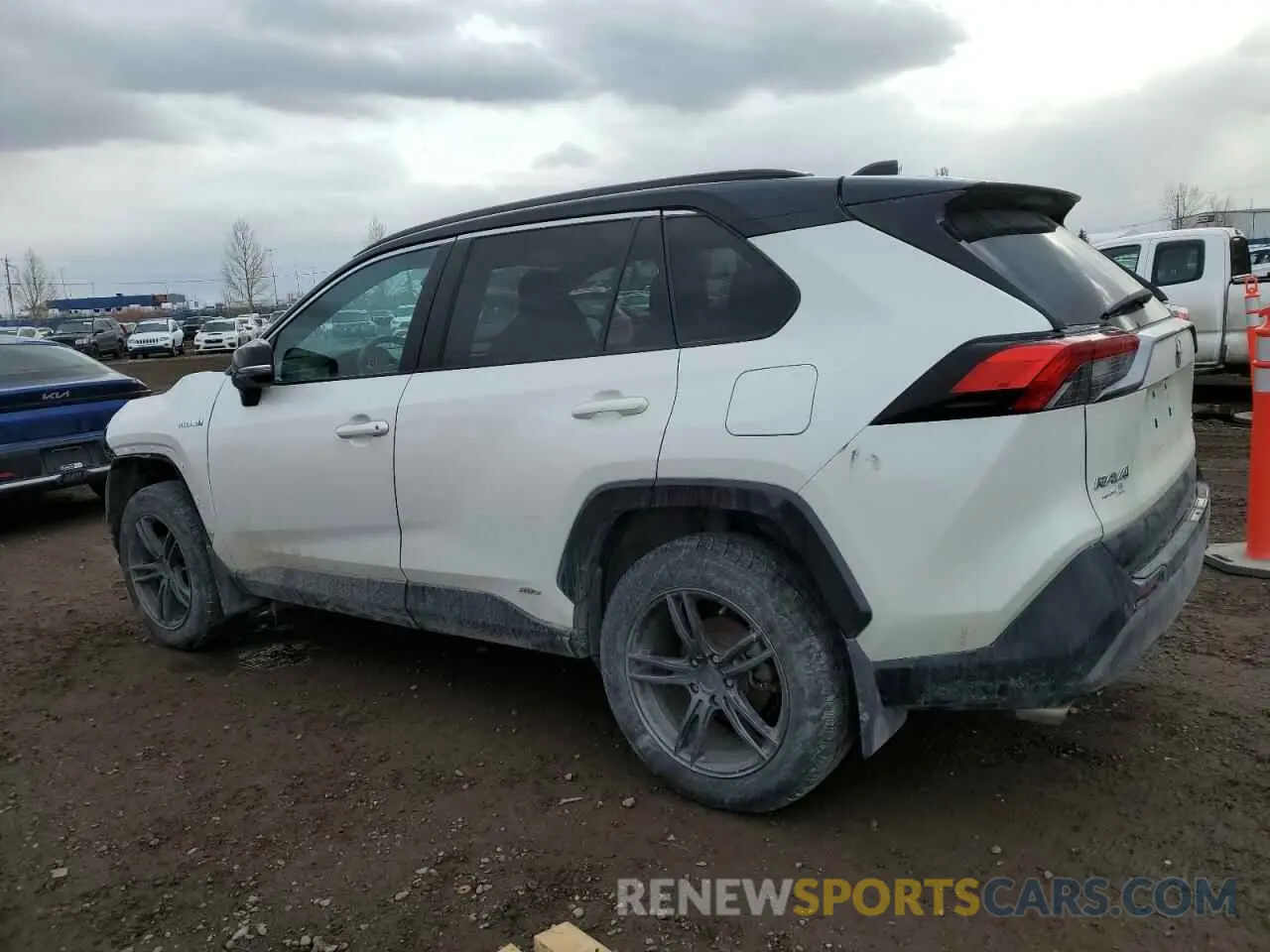 2 Photograph of a damaged car 2T3RWRFV4MW106014 TOYOTA RAV4 2021
