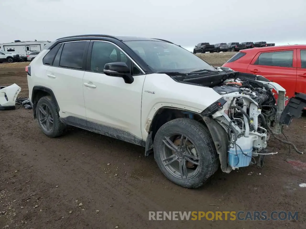 4 Photograph of a damaged car 2T3RWRFV4MW106014 TOYOTA RAV4 2021