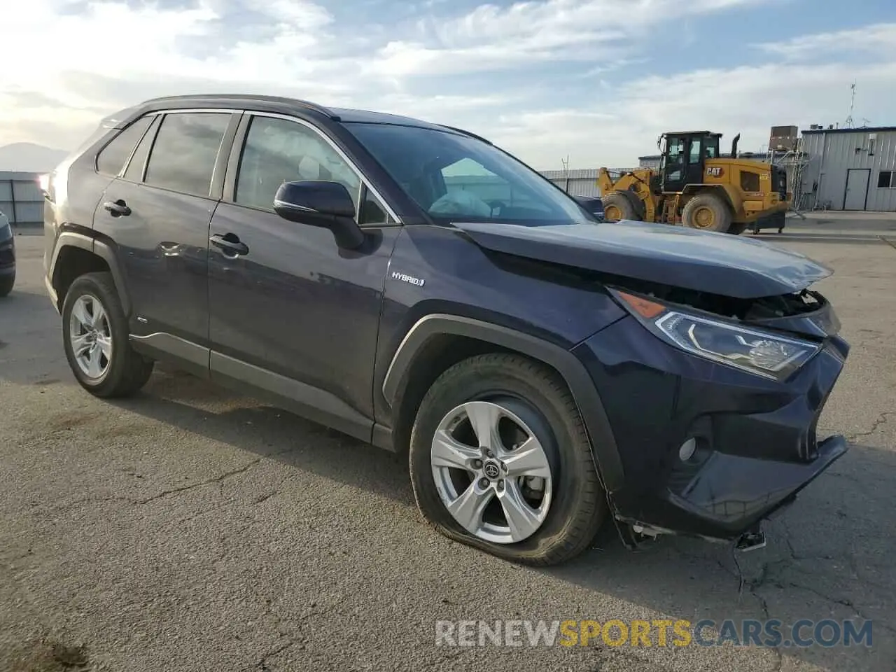 4 Photograph of a damaged car 2T3RWRFV4MW113240 TOYOTA RAV4 2021