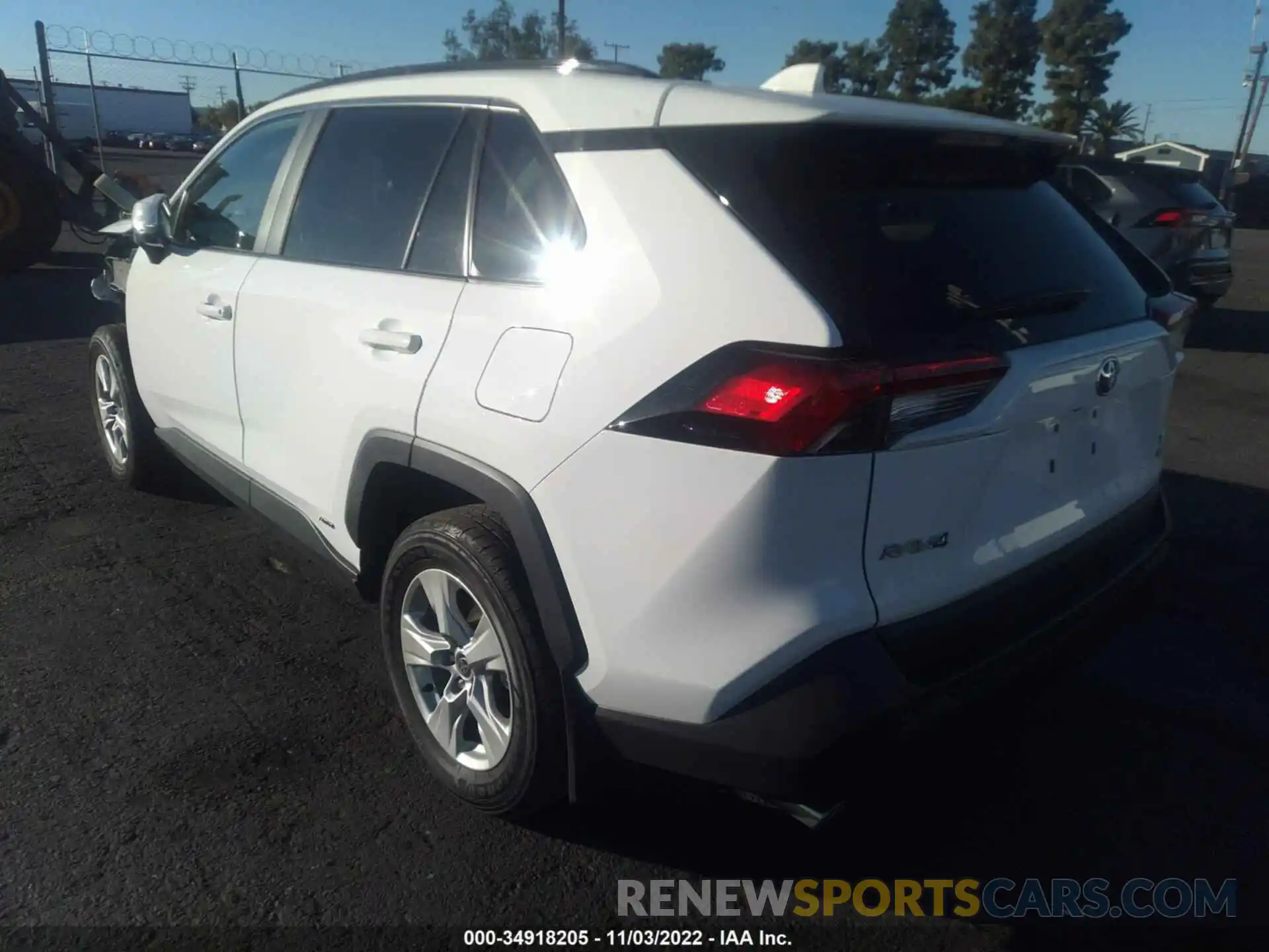 3 Photograph of a damaged car 2T3RWRFV4MW117207 TOYOTA RAV4 2021